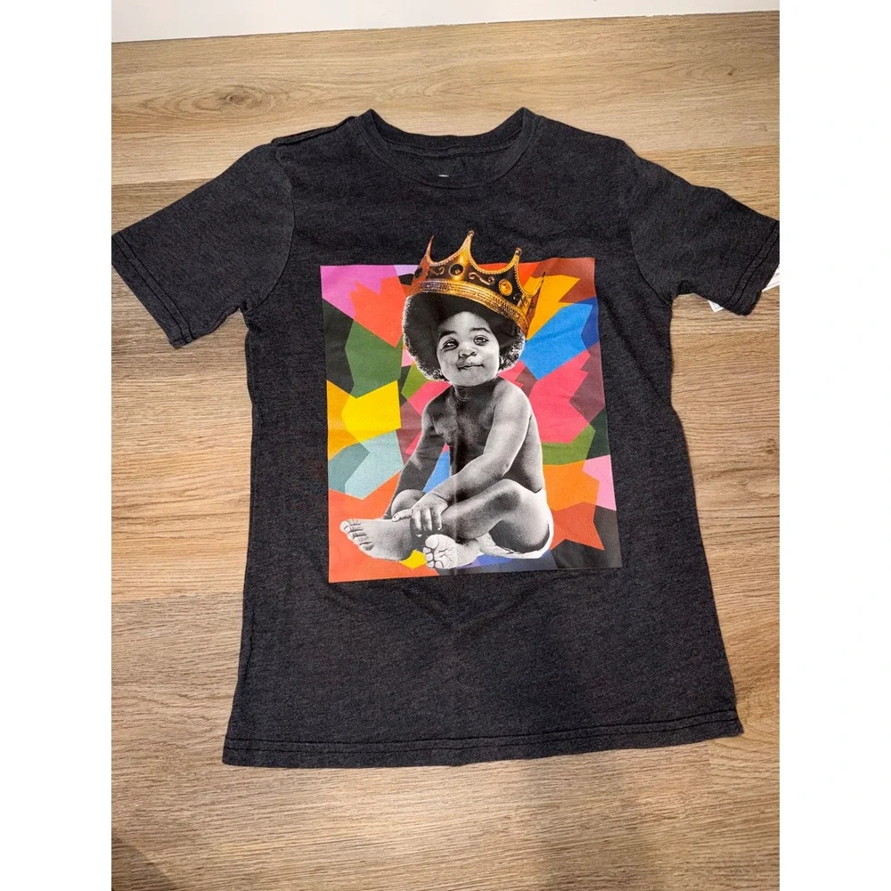 Boys graphic tee medium 8